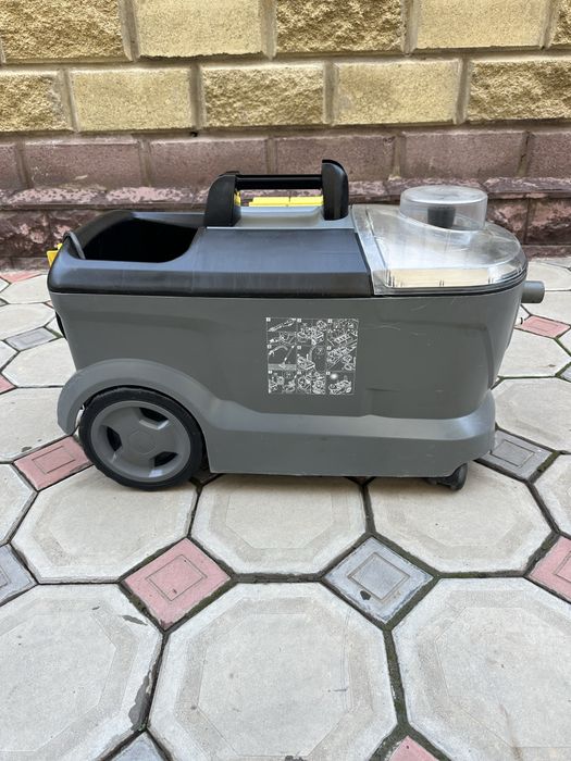 Химчистка Karcher Puzzi 10/1
