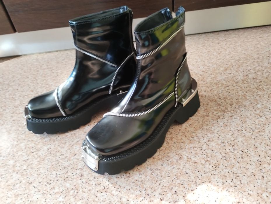 Демисезонные ботинки