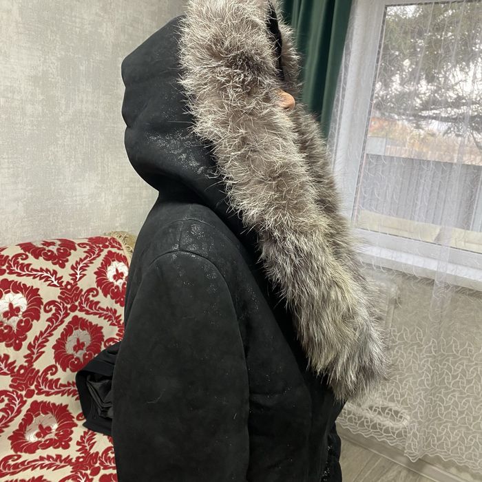 Дубленка песцовом воротничком
