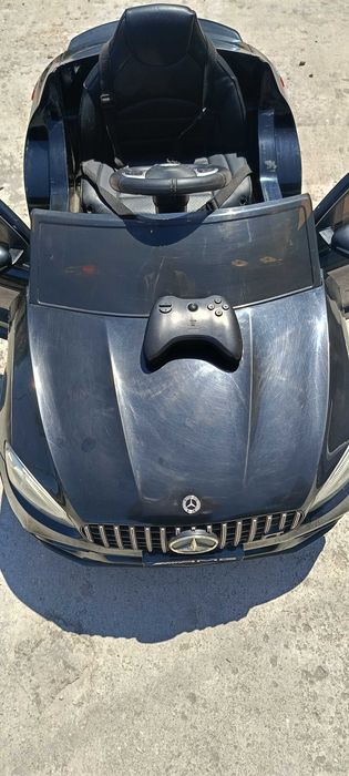 Децка акомулаторна кола Mercedes