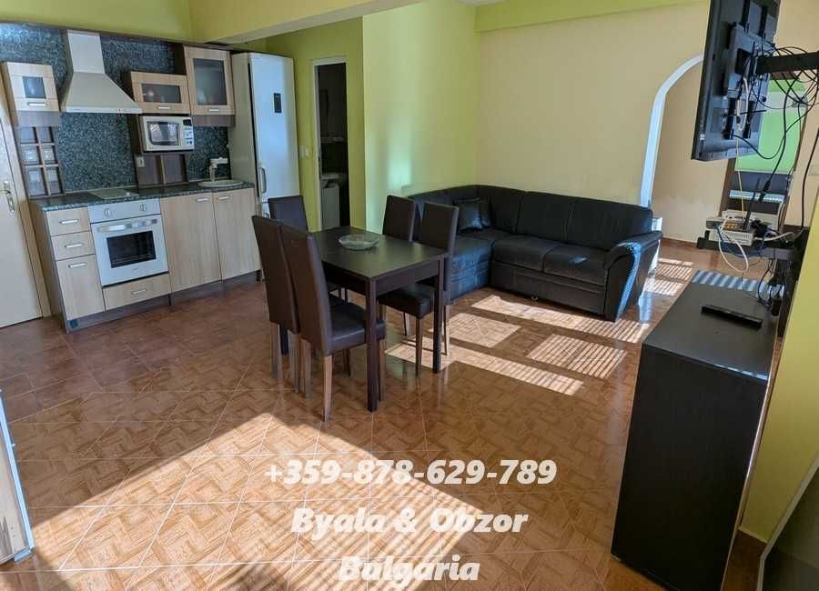 Просторен двустаен апартамент с 2 бани в гр.Бяла