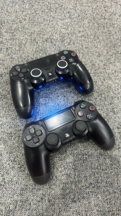 Продам PlayStation 4