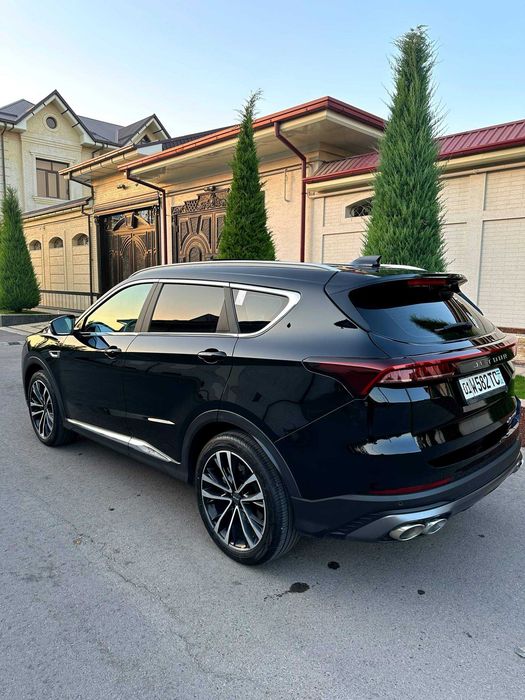 Jetour X70 PLUS 2022 год |1.6 Turbo| Черный цвет