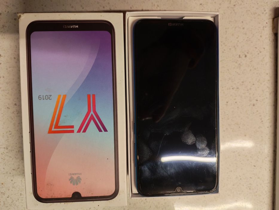 Vând telefon Huawei Y7 2019