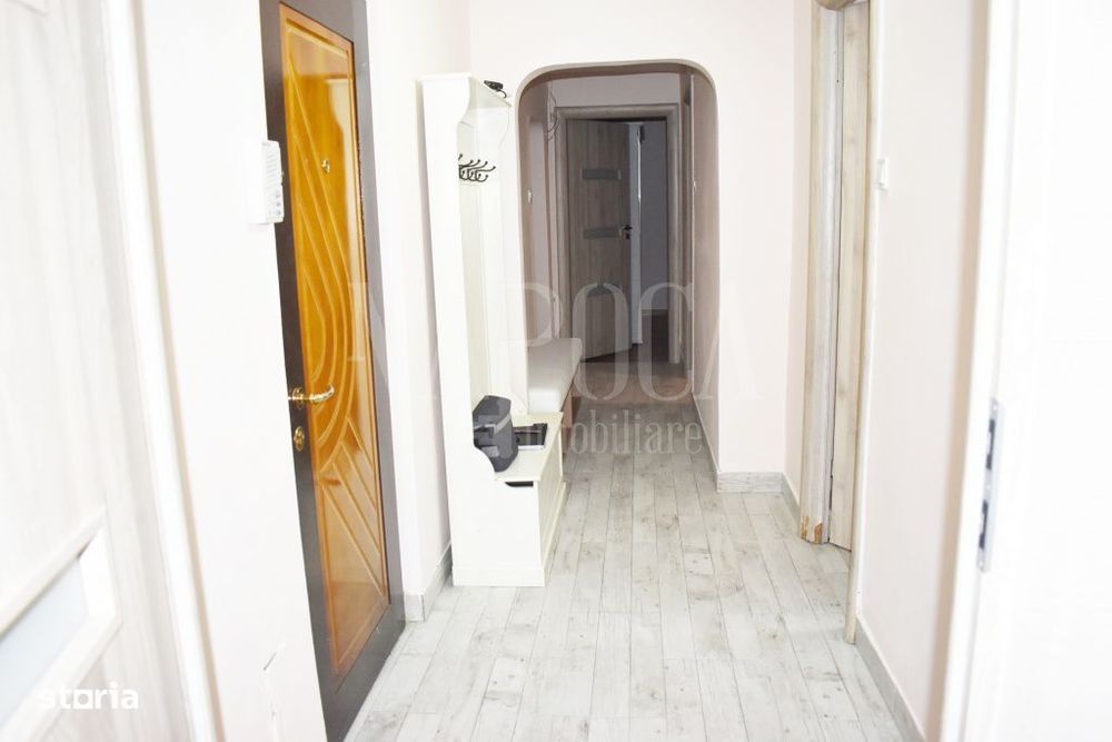 Apartament 4 camere de vanzare in Rogerius Oradea, Oradea
