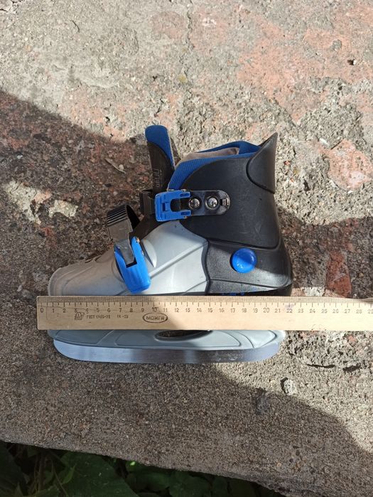 Коньки хоккейные детские