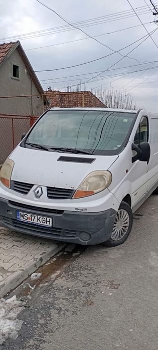 Renault trafic .