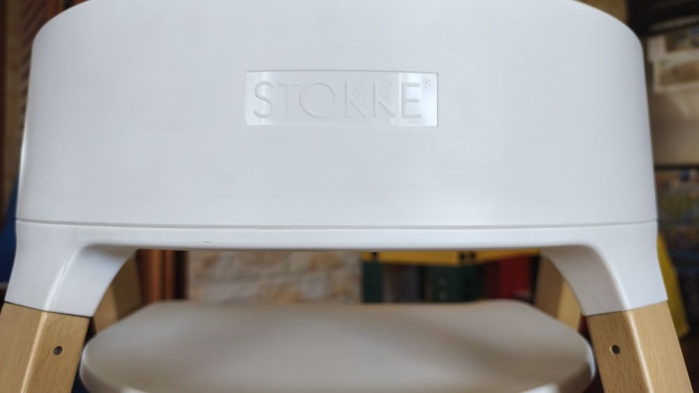 Стол за хранене Stokke Steps + седалка, възглавнички и колан.