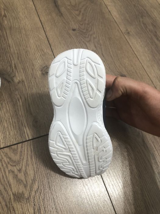 Кроссовки детские