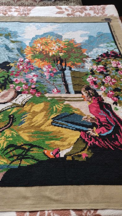 Огромен бродиран гоблен готов за рамкиране