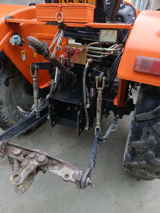 chimgan 404 traktori sotiladi