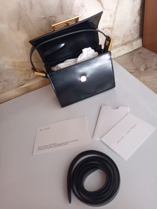 Нова дамска чанта by far