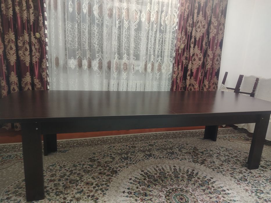Продаю кухонный стол