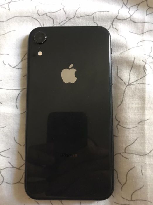 Айфон XR-64 гб черный