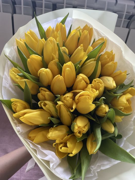 4 гүл. 2 үлкен 2 кішкентай. Үлкендер 8мың кішілер 5мың