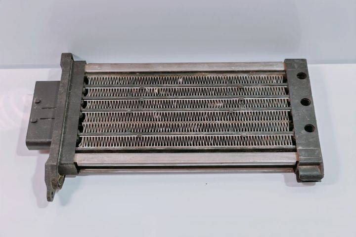 Radiator Incalzire   Rezistenta electrica F667211ZC Dacia Logan prima