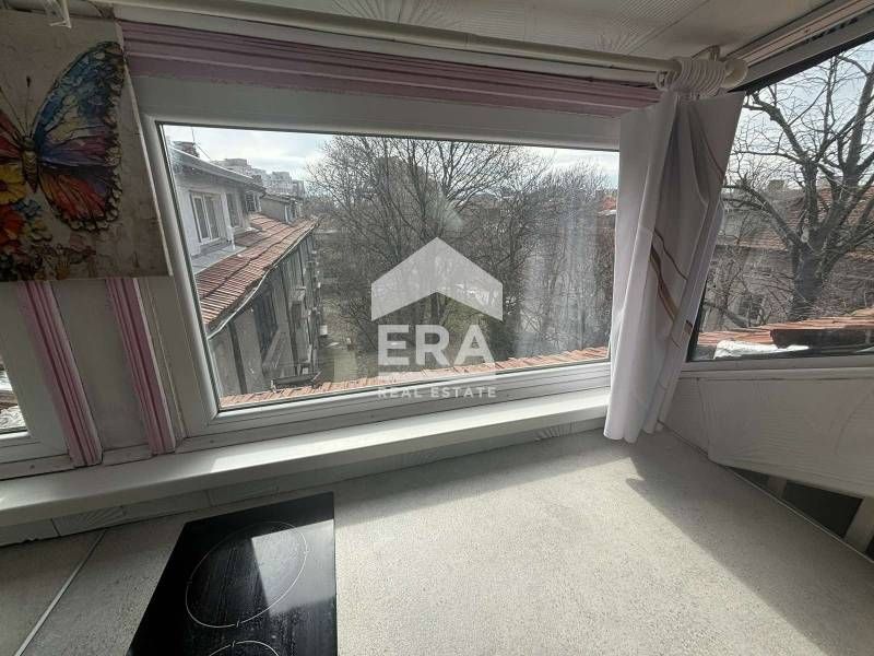 Едностаен, обзаведен, югоизточен апартамент за продажба, в тухлена сгр