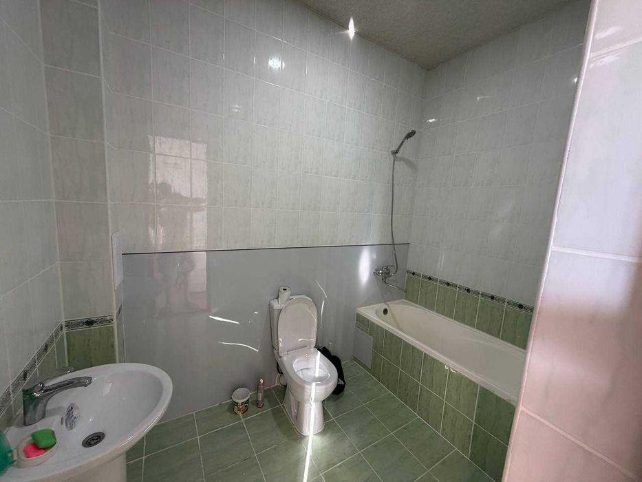 Срочно сдается дом 11 комнаты,5 соток. Юнусабад-18.