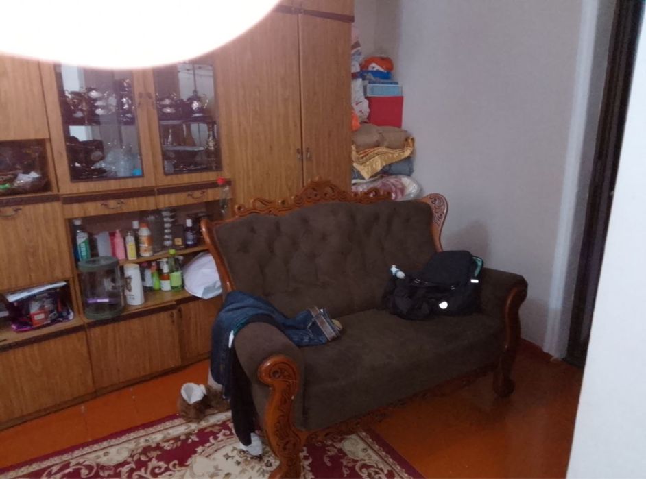 Диван лдя гостиной продается