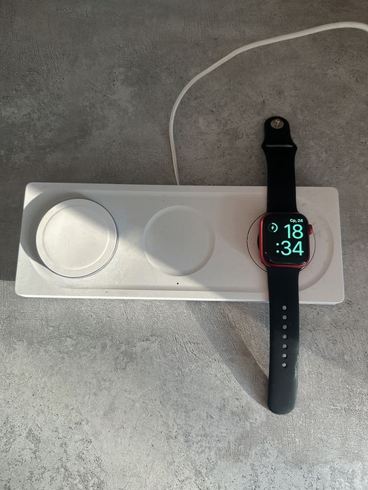 Продам Apple Watch series 9