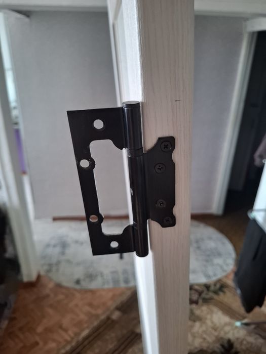 Продам межкомнатную дверь