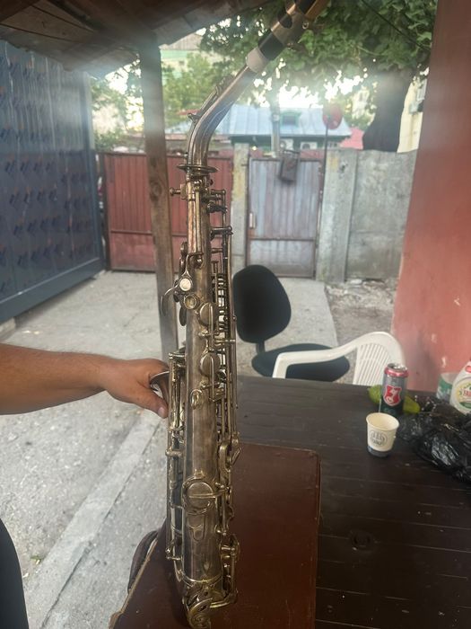 SaxofonAmatiMiBemol