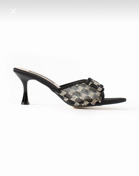 Дамски чехли на ток