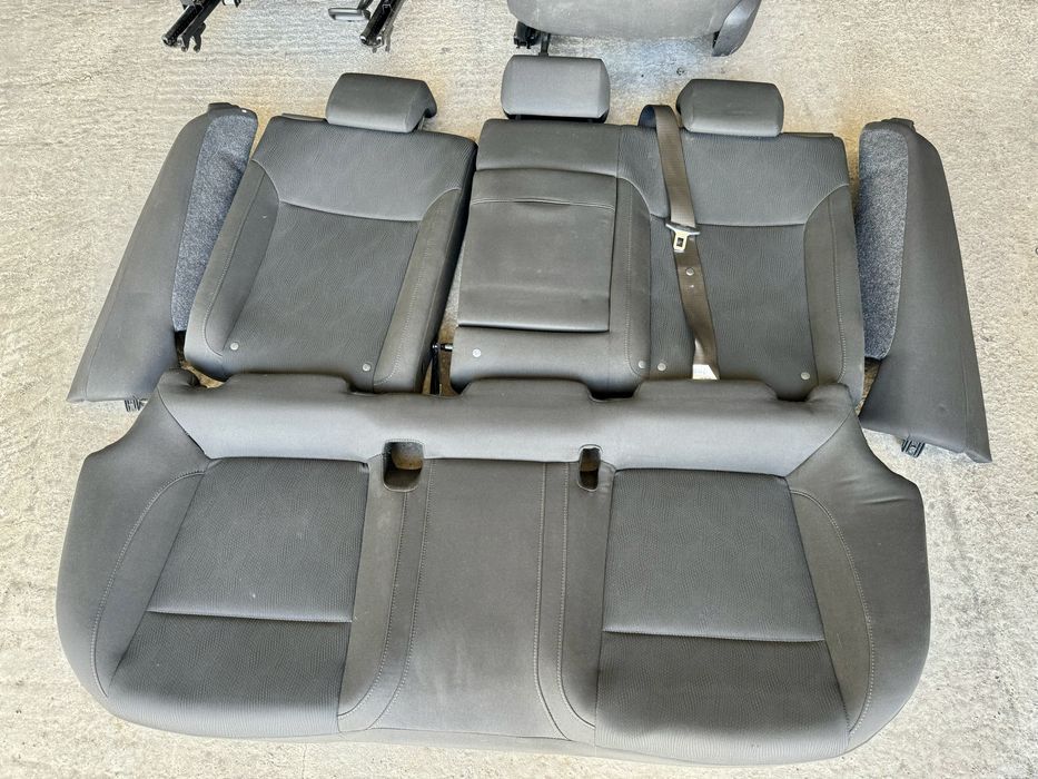 Седалки предни и задни от Opel Insgnia 2011