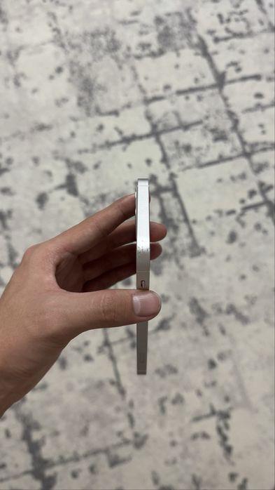 Продам Iphone 12