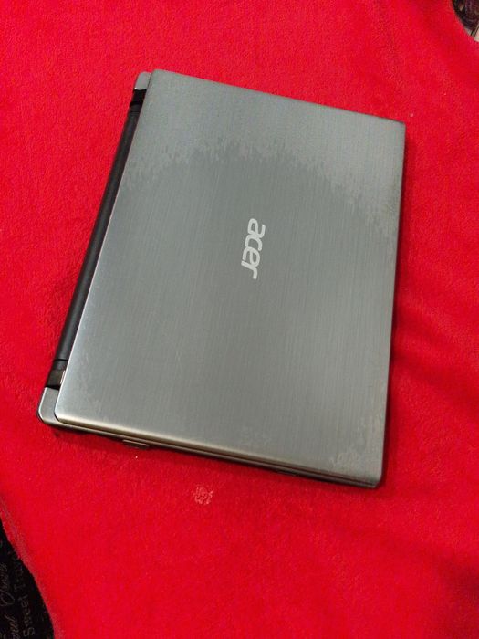 Laptop Acer i3 perfect funcțional