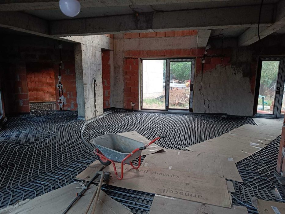 Servicii de Construcții (Case la rosu/ cheie), Renovări