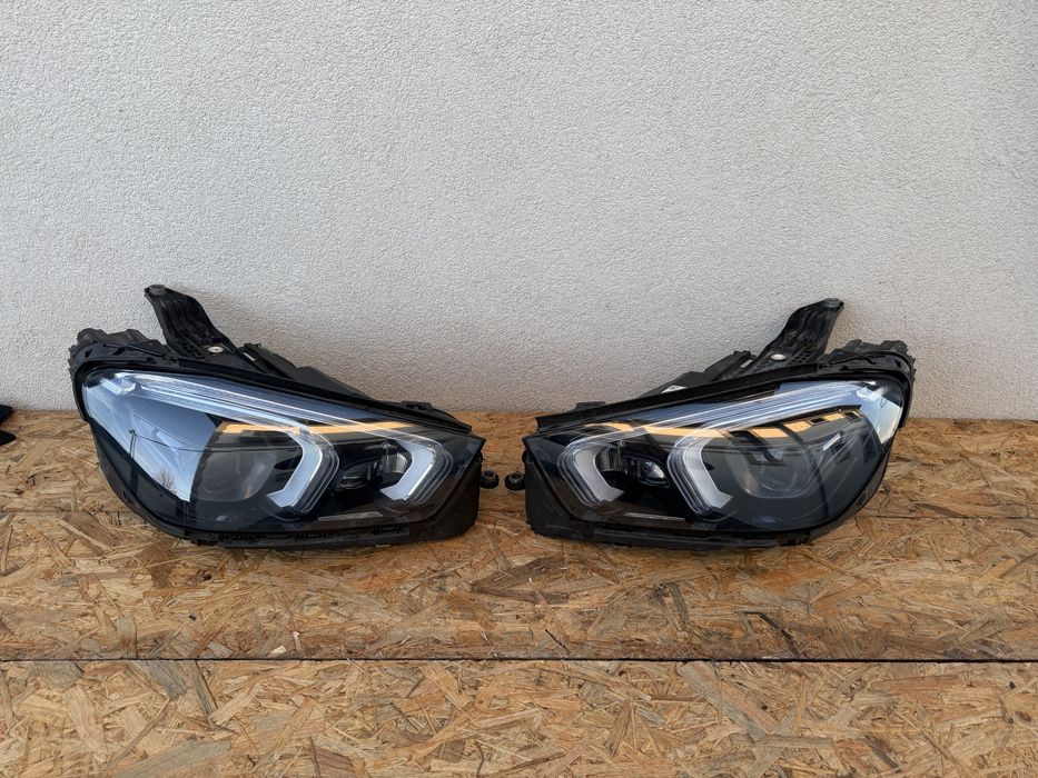 SET Far stanga dreapta Mercedes GLE W167 Full LED Multibeam Originale