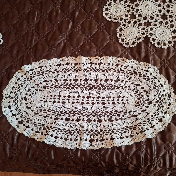 Покривчици на една кука за масичка или шкафче