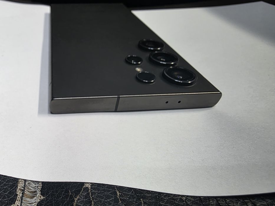 Samsung Galaxy S24 Ultra Black 256GB 12GB-RAM Neverlock Stare BUNA