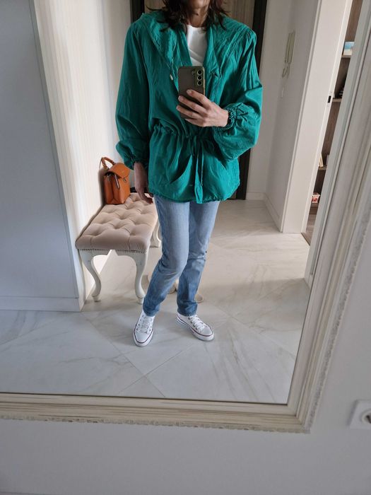 Пролетно зелено якенце