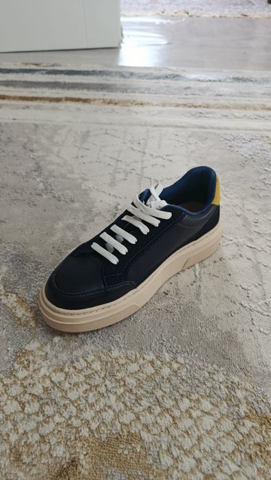 Кроссовки 38 размера