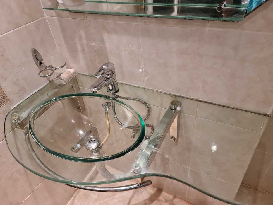 Дизайнерска мивка прозрачна перфектна!