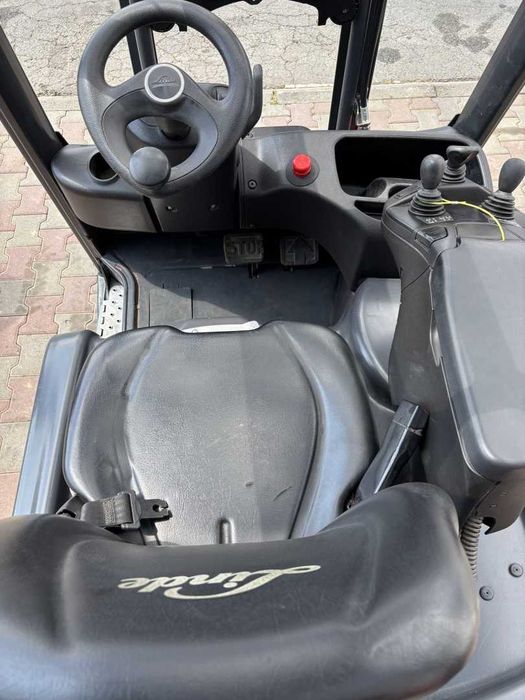 Electrostivuitor Linde E16H-02 – 3 roți Anul fabricației 2017