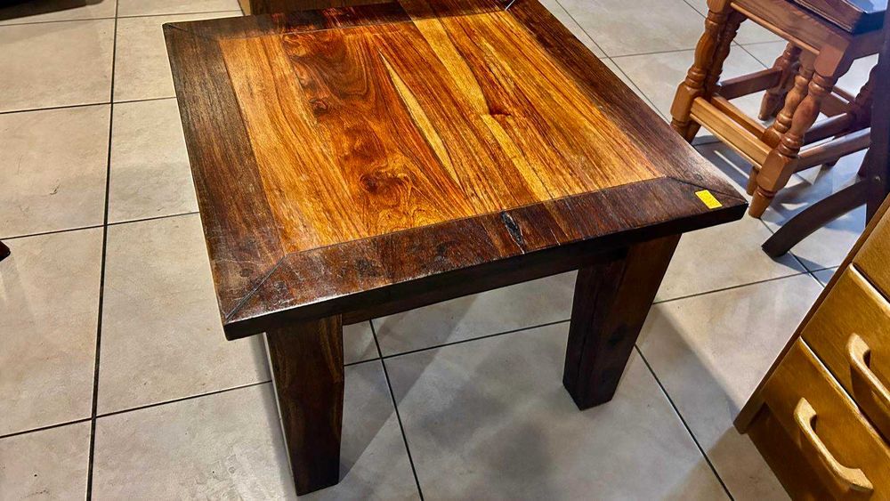 Салонна маса  Холандия