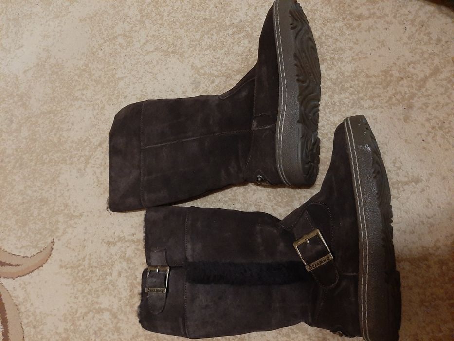 Vând cizme damă BEARPAW (36)