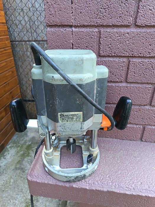 Dewalt ,Elu 1800