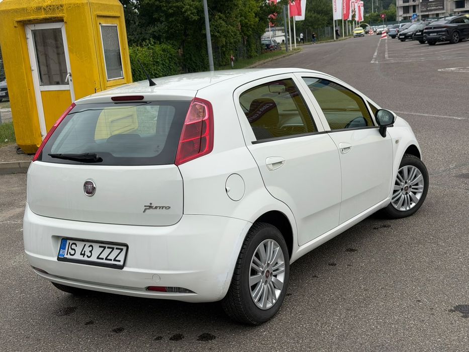 Fiat Punto 2011 diesel 1.3 / consum foarte mic/ model euro 5