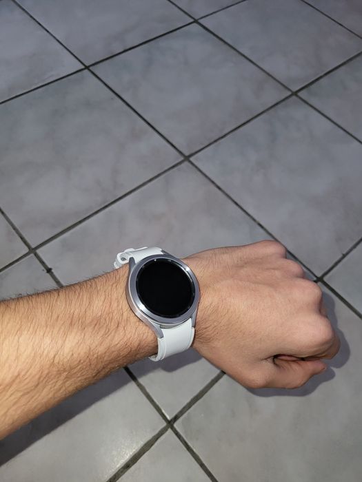 Vând ceas Galaxy watch 4 Classic Nou!