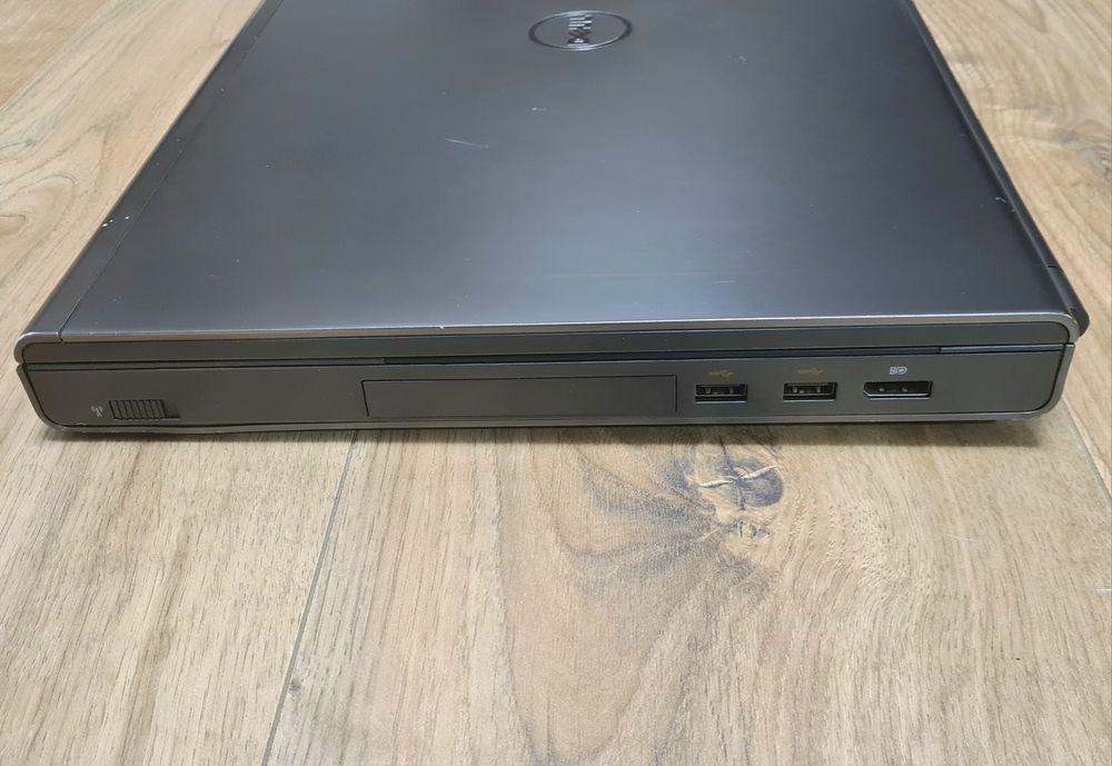 Dell Precision M6600 i7 2720QM, 16 GB RAM, Quadro 3000M, SSD 128 GB