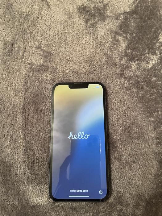 Продам Iphone 13 128g