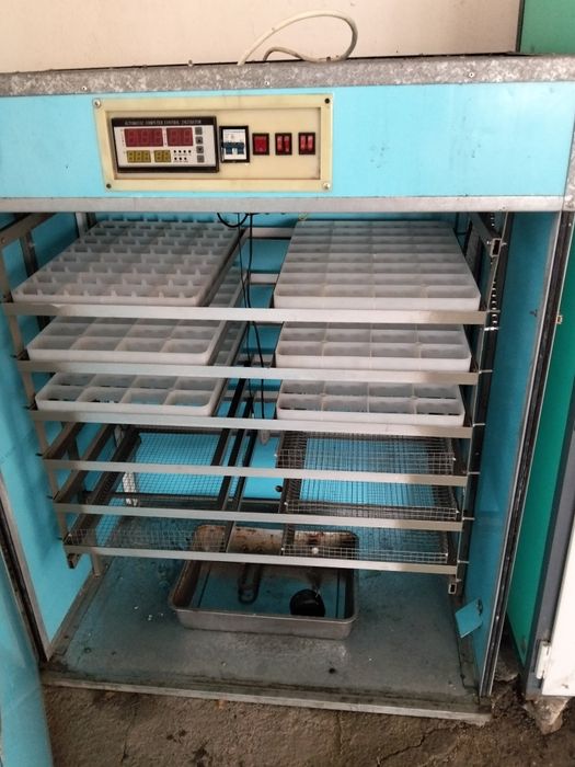 Продам инкубатор