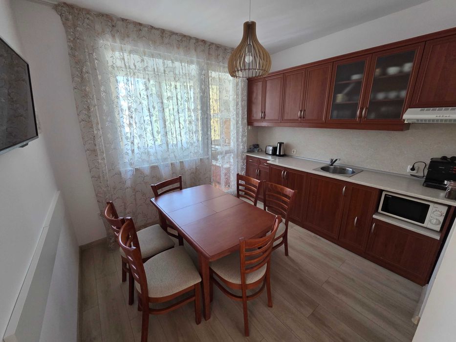 Дава се под наем Тристаен апартамент в Бургас, Център - 100 кв.м за 612 € - Снимка #3