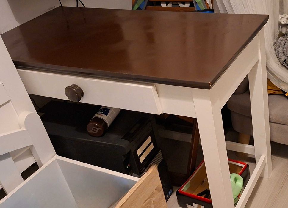 Camera copii Mobexpert: pat+biblioteca+birou+2covorase