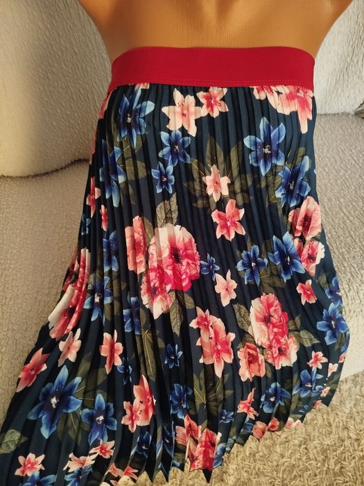 Fusta dama ,motiv floral
