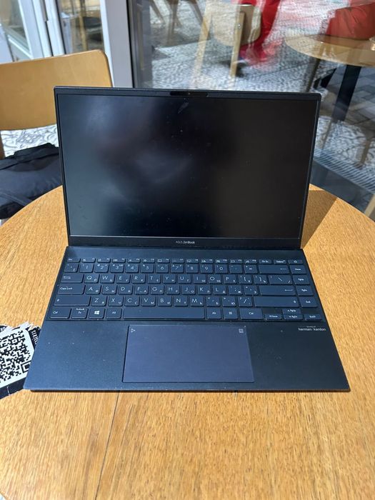Продам комплект: Asus Zenbook 14 + iPhone 13.